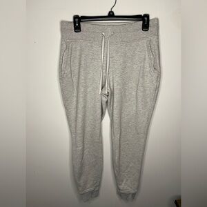 Lululemon Athletica Women’s Scuba Light Gray Joggers Sz 8